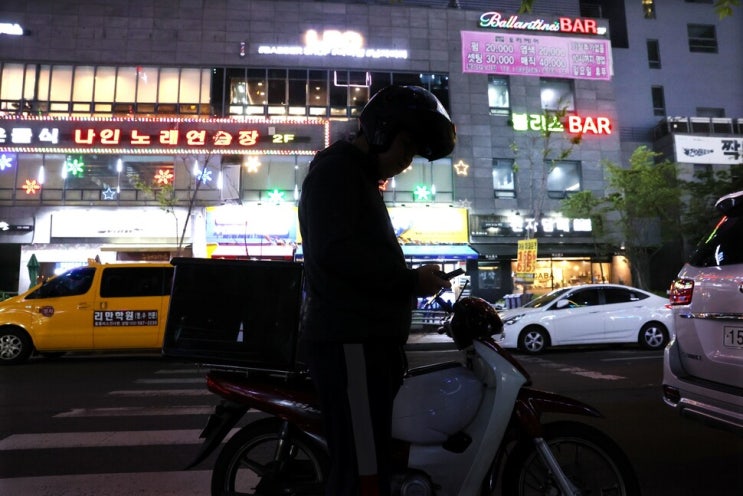 ‘라이더 산재보험’ 시급한데…25억 들여 민간보험 가입하는 서울시