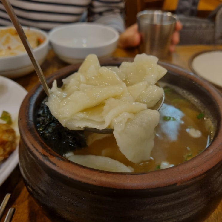  여의도수제비-옹기항아리 수제비, 기본에 충실한 맛. 맛있다