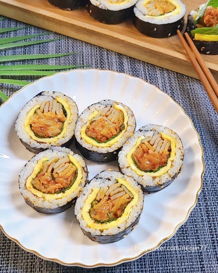 볶음김치김밥 만드는법 오늘 점심메뉴 간단히 준비하는 김밥종류