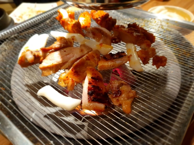  숯불에 구워 먹는 진짜 닭갈비 홍천 숯닭 | 뚝섬역 성수동 맛집