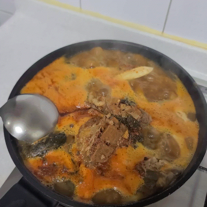  상도감자탕 맛집 <모두뼈다귀>에서 포장해 먹음! 배달가능!