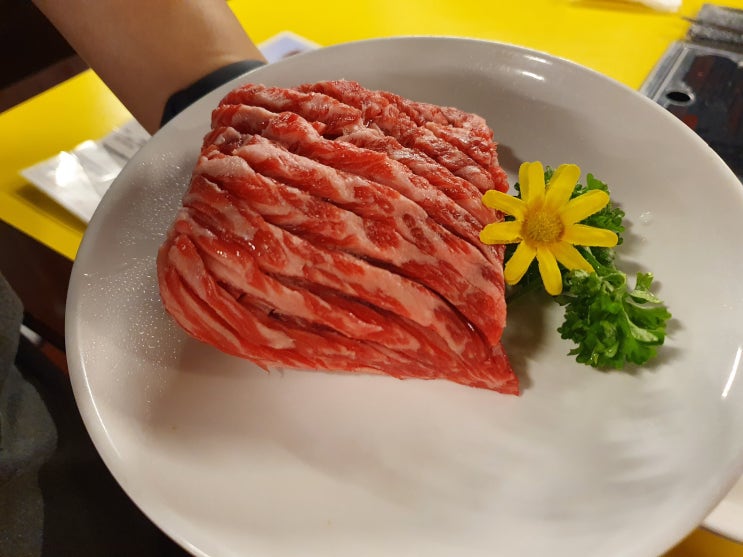 [강남구청 맛집] 생갈비 한정판매, 줄서 먹는 노란상소갈비