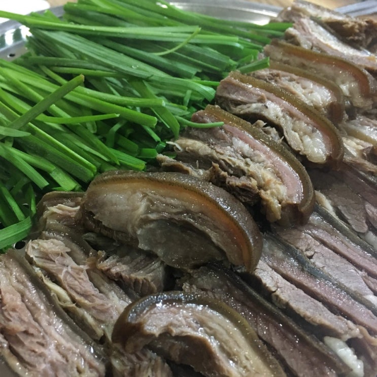  맛과 영양 만점! 흑염소수육