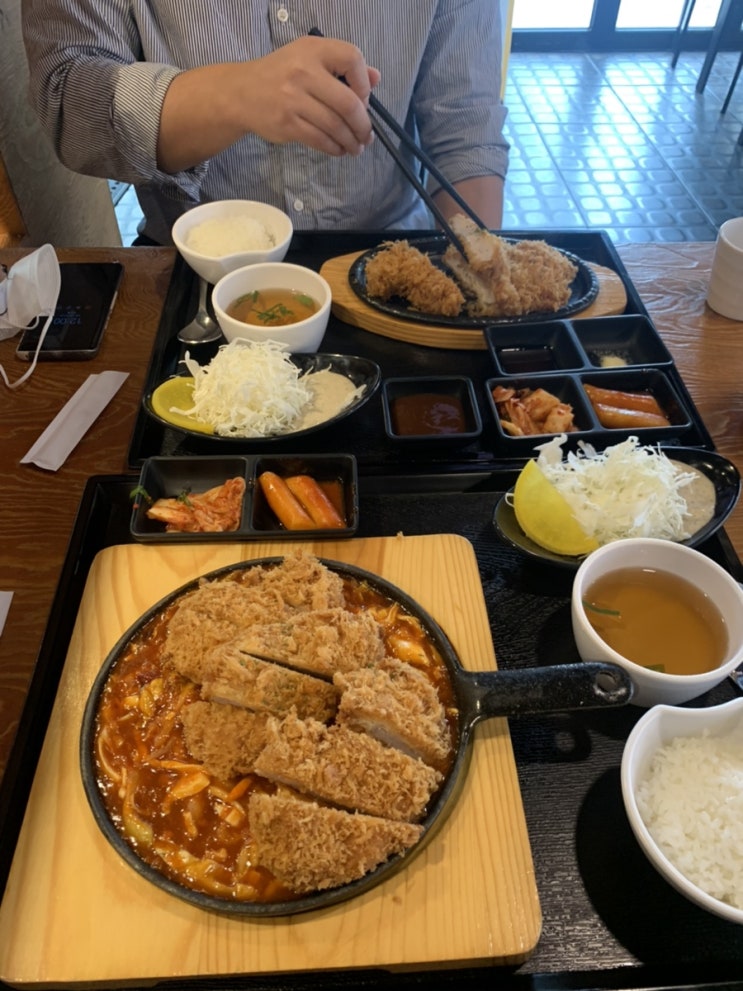  송정동 복개천 이수제철판왕돈까스