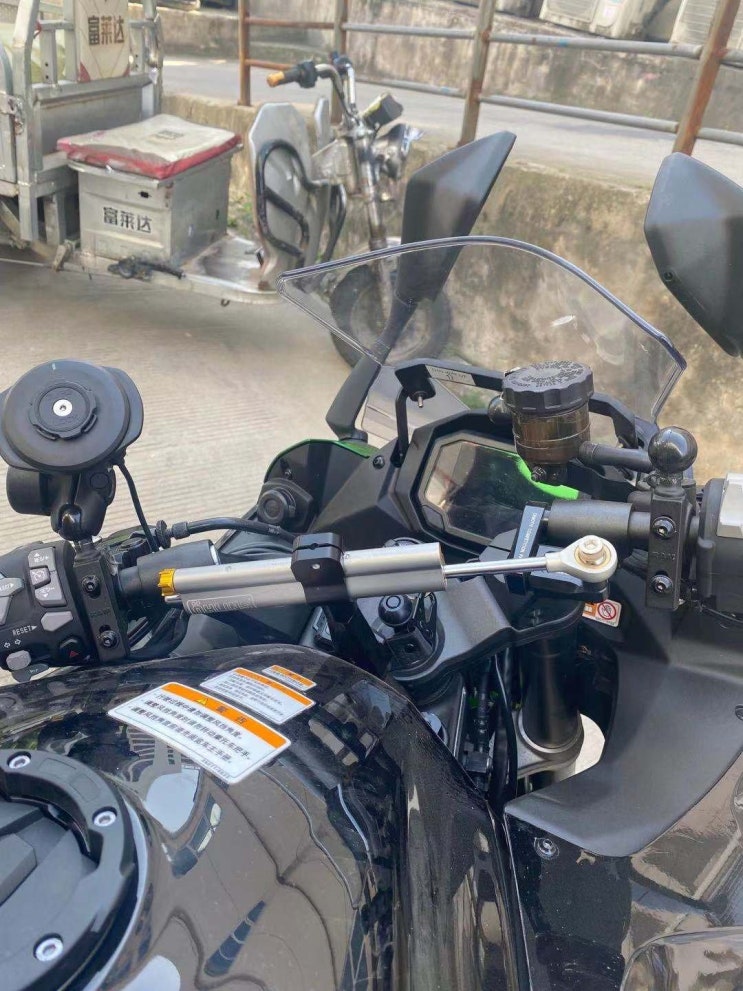  Z1000SX 2020 - 핸들 댐퍼 조사