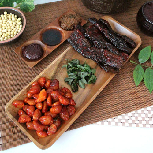 인지도 있는 풍성한 순창 전통 명인 고추장 마늘장아찌 1kg+오이장아찌 1kg, 1box ··· 인지도 있는 풍성한 순창 전통 명인 고추장 마늘장아찌 1kg+오이장아찌 1kg, 1box ···