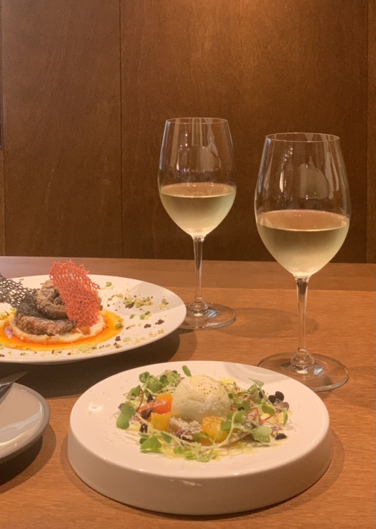 신사동 가로수길 술집 획 | 무국적 주점 맛있는 아뮤즈부쉬, 기념일 와인바 추천