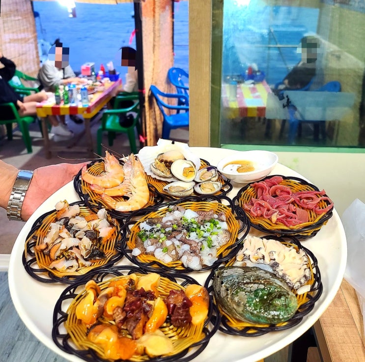  기장 일광 8번학리해물_ 학리방파제 앞 해산물과 전복죽 맛집