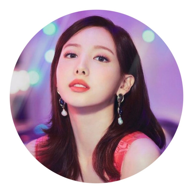 TWICE Nayeon's Casual Fashion + Age, Instagram, Past Photos w. Mom at Gayo Daejeon