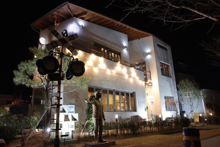  건축대상제 은상을 받은 브런치 카페 창원 마산 "추다방" 의 에어컨 청소 우렁총각에게 믿고 맡겨주셨습니다