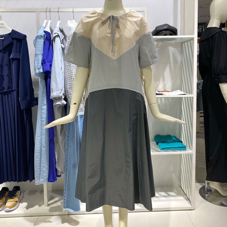 인기 많은 티렌 스트링 배색 반팔 원피스 L212PWO402 데일리원피스 편한원피스 기본원피스 배색원피스 스트링원피스 반팔원피스 여름원피스 셔링원피스 A라인원피스 추천합니다 인기 많은 티렌 스트링 배색 반팔 원피스 L212PWO402 데일리원피스 편한원피스 기본원피스 배색원피스 스트링원피스 반팔원피스 여름원피스 셔링원피스 A라인원피스 추천합니다