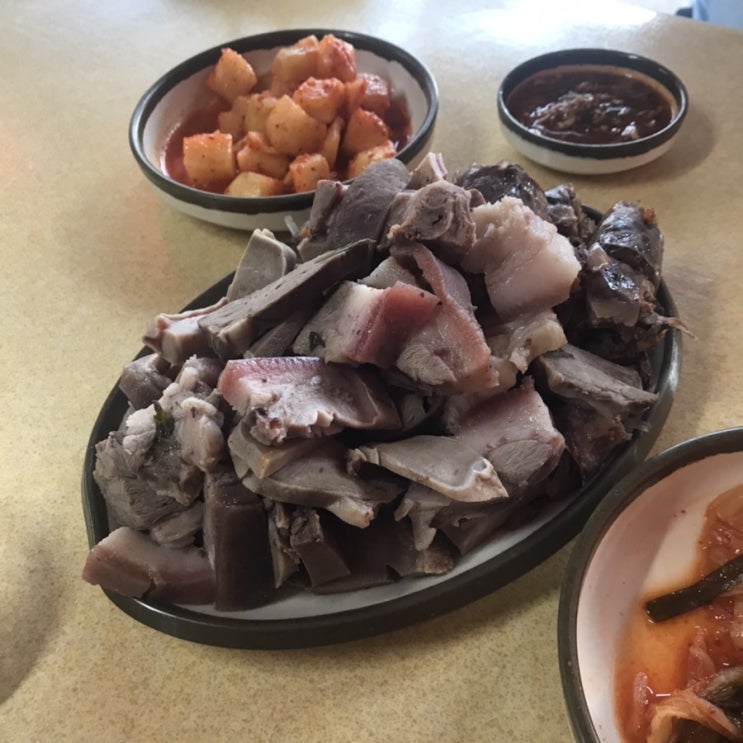 매달 1일 6일 성환장, 장 전날인 0일 5일마다 생각나는 순대국밥 성환이화시장 두번째집 / 천안식후감