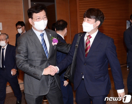 국회<b>대정부질문</b>2021.9.16, 송영길-<b>이준석</b>, 오늘 밤 TV토론…'
