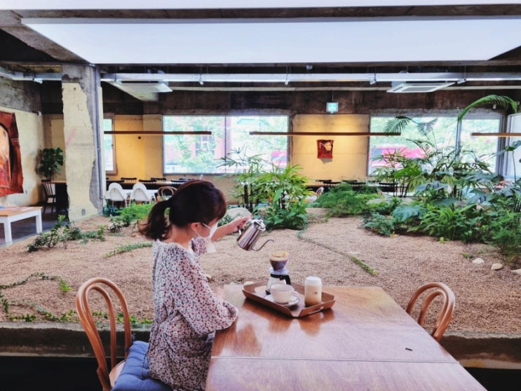  대구 앞산 신상카페 넘버더스타즈 미술관 감성 베이커리 카페