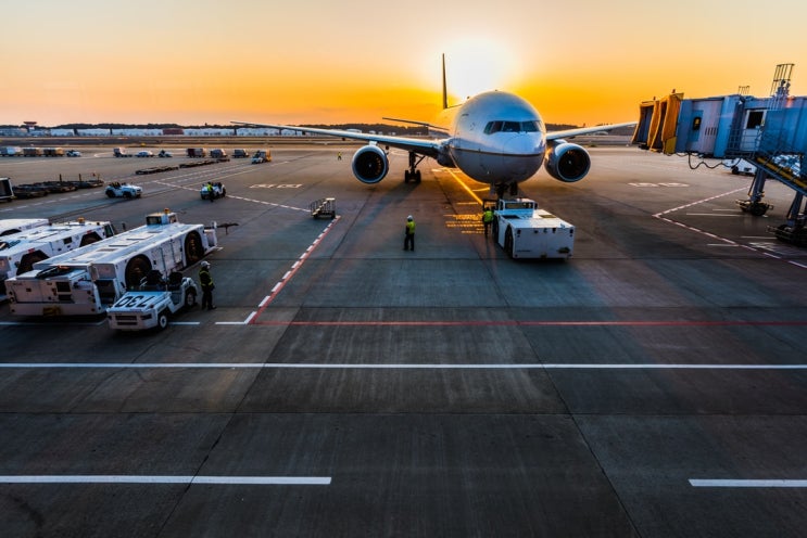 가덕도 신공항·제주 제2공항 ‘공항개발 종합계획’에 반영(인천공항, 연 1억명 수용 위해 제2터미널 확장·활주로 신설) 가덕도 신공항·제주 제2공항 ‘공항개발 종합계획’에 반영(인천공항, 연 1억명 수용 위해 제2터미널 확장·활주로 신설)