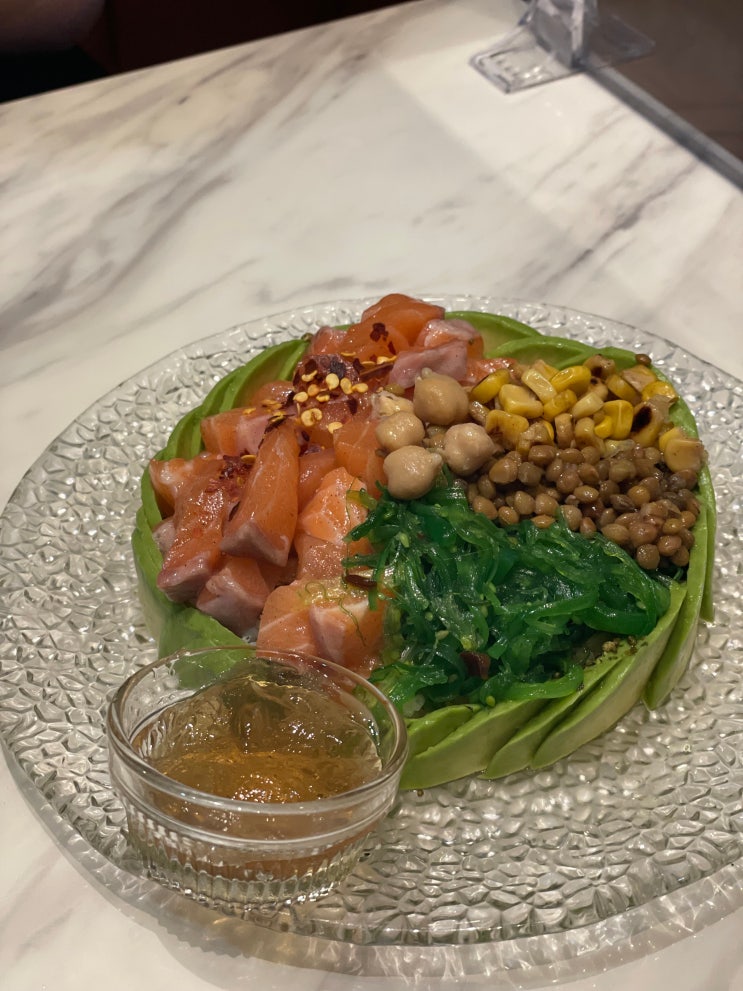 이수역의 아보카도 맛집 올라아보 이수역의 아보카도 맛집 올라아보