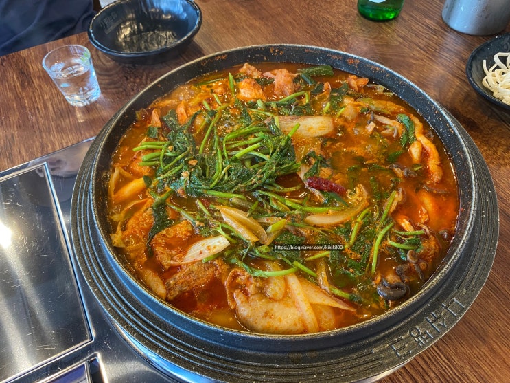 수원맛집 구운동맛집 닭매운탕이 맛있는 뛰는닭 수원본점 소개해드려요