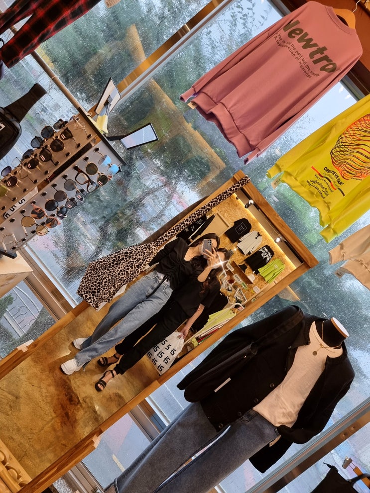제주도 옷가게 라라라 (1층 여자옷,2층 남자옷) 가격도 좋아 제주도 옷가게 라라라 (1층 여자옷,2층 남자옷) 가격도 좋아