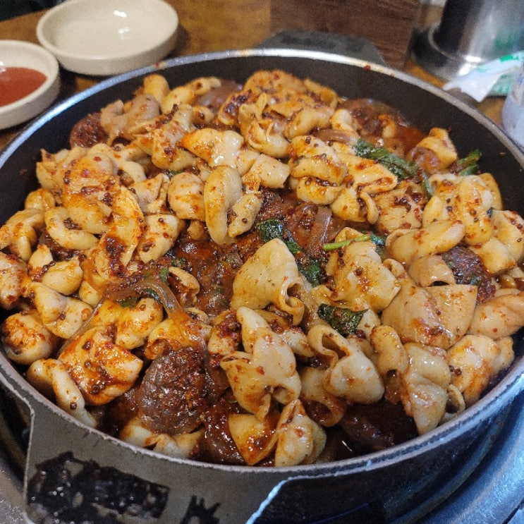 줄 서서 먹는 이유가 있었네! 천호동 푸지미곱창