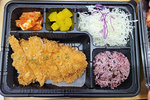 우아한돈가츠 이미지