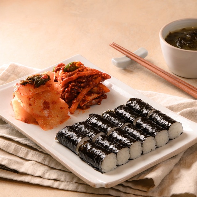 의외로 인기있는 미가 충무김밥 3인분 깍두기 오징어 반찬 맛집 캠핑 음식 밀키트 추천합니다