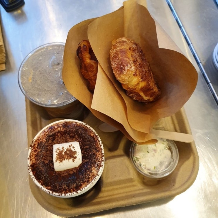 크로플이 맛있는 대구 달서구 죽전역 카페 : 푸푸커피 본점 / 크로플 맛집 / 감삼동 핫플 카페 / 흑임자 라떼 맛집 / FUFU COFFEE 크로플이 맛있는 대구 달서구 죽전역 카페 : 푸푸커피 본점 / 크로플 맛집 / 감삼동 핫플 카페 / 흑임자 라떼 맛집 / FUFU COFFEE
