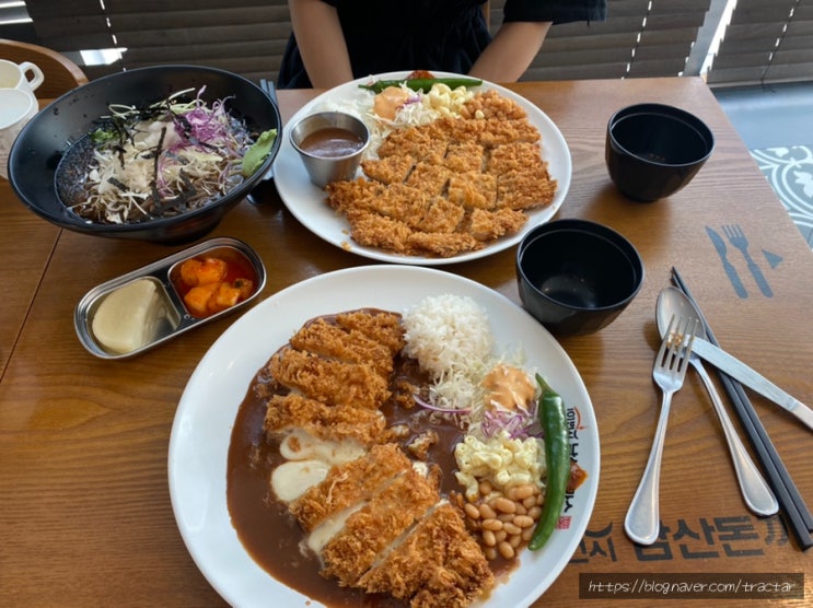  101번지 남산 돈까스 맛이 궁금하신가요?! 현대시티아울렛 남산돈까스