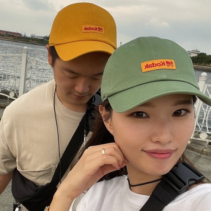 코닥 어페럴 모자 커플시밀러룩 추천템