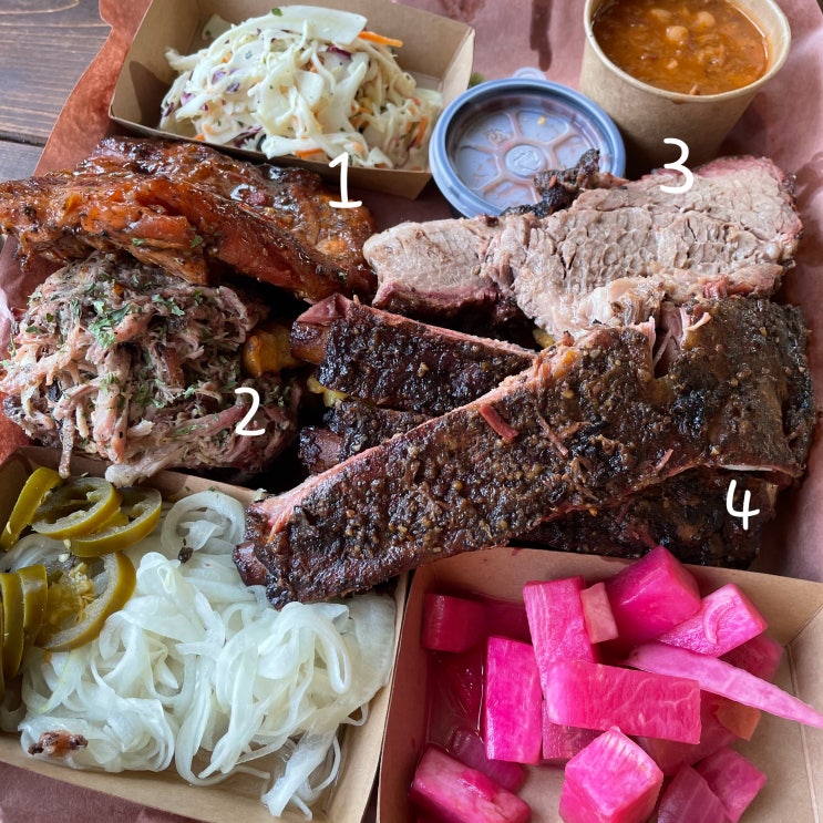  숲 뷰가 아름다운 제천카우보이그릴 (반려동물동반가능)
