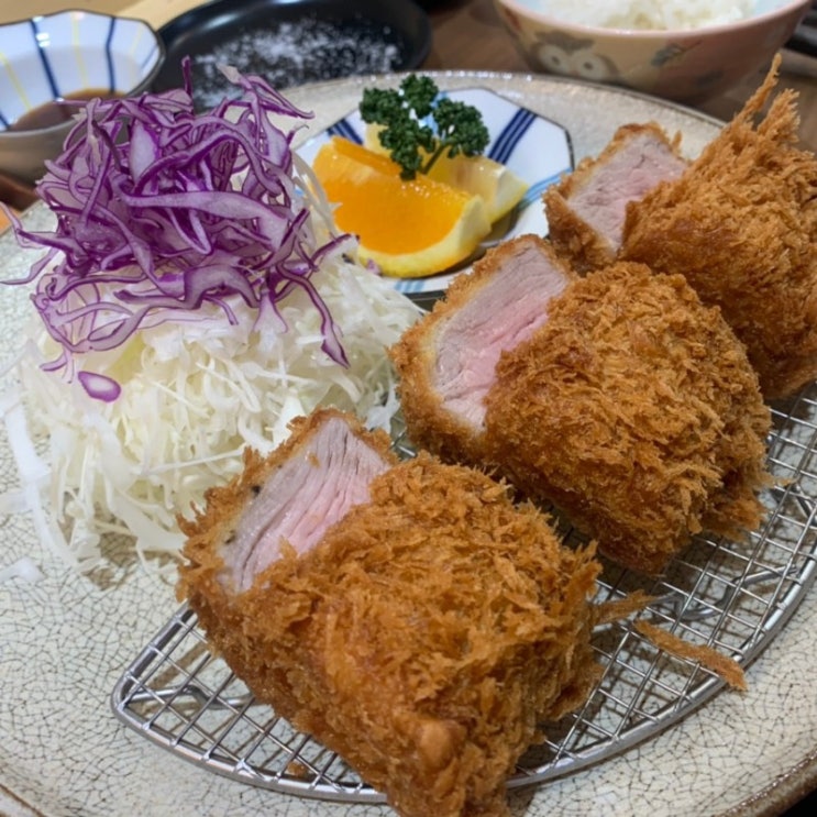  기다림이 아깝지 않은 천호역맛집 ‘얌얌카츠’