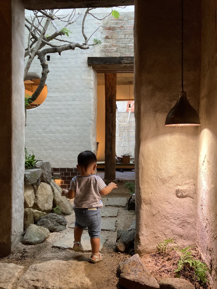  신당 레레플레이 - 서울 황학동 오래된 여인숙 개조 신상 카페 아기랑 (주차/메뉴/위치)