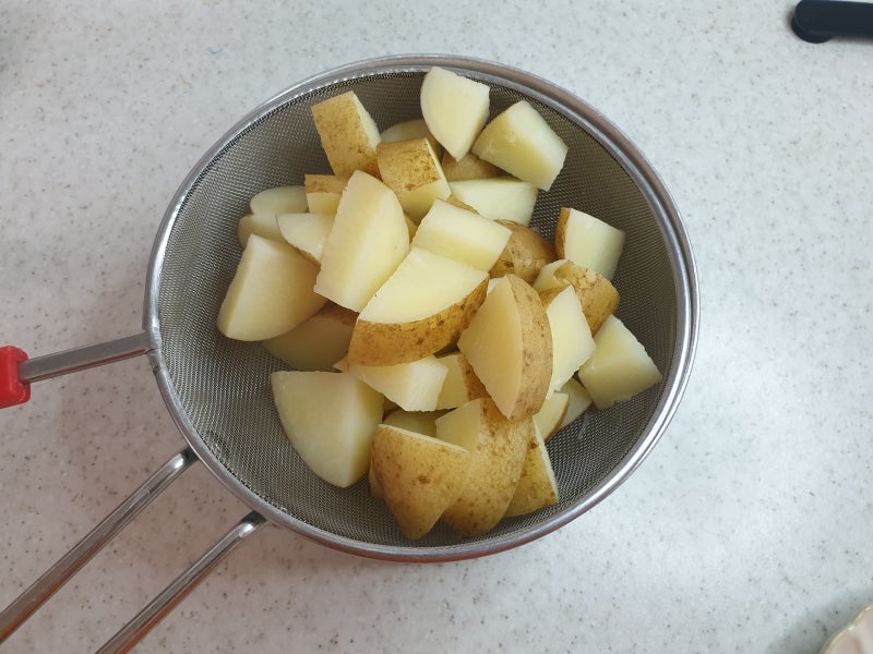 간단하게 삶은 감자 만드는 법 맛있는 감자 껍질의 이점
