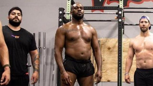 존 존스는 현재 260파운드(118KG)...275 파운드(125KG)까지 증량 목표 등 MMA 뉴스