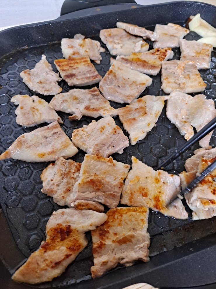  집에서 먹는 삼겹살 ~ 얼마나 맛있게요 ㅇ3ㅇ 
