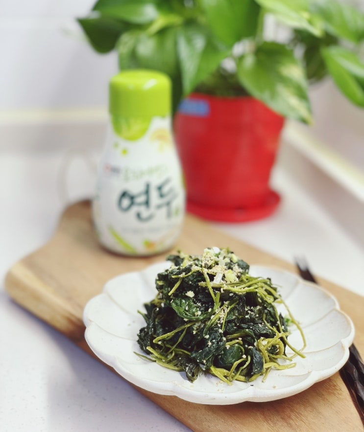  생 취나물볶음 만드는법 나물 양념 밑간엔 연두! 말린 건취나물 삶기 (연두단4기)