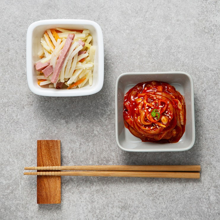 의외로 인기있는 더반찬 감자채햄볶음 250g + 오징어젓 180g 세트, 1세트 좋아요 의외로 인기있는 더반찬 감자채햄볶음 250g + 오징어젓 180g 세트, 1세트 좋아요