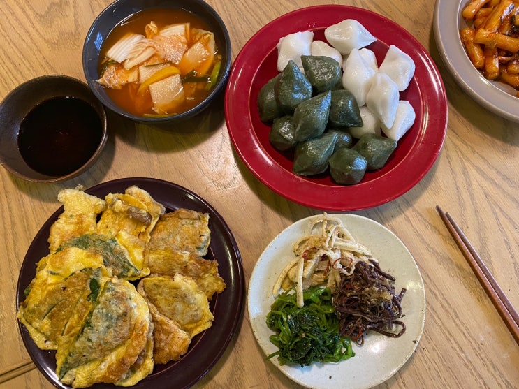  추석 풍경: 전 공장 가동 + 가족 식사 + 용돈 + 성묘