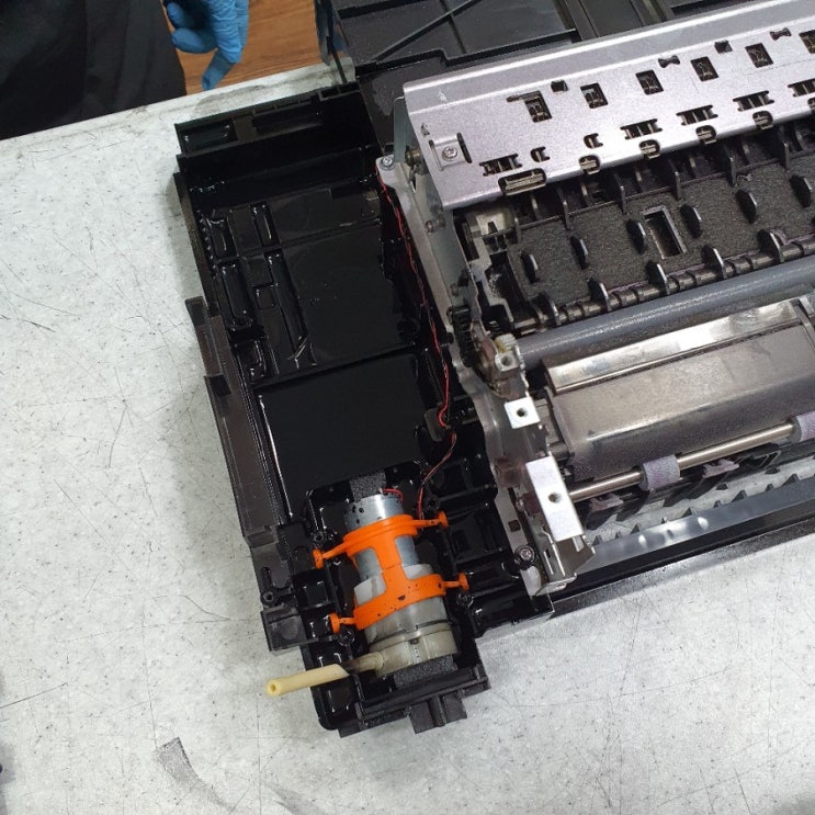  hp8610무한잉크복합기 잉크가 다 쏟아졌어요~ ㅠㅠ(남양주 다산 ***어린이집)