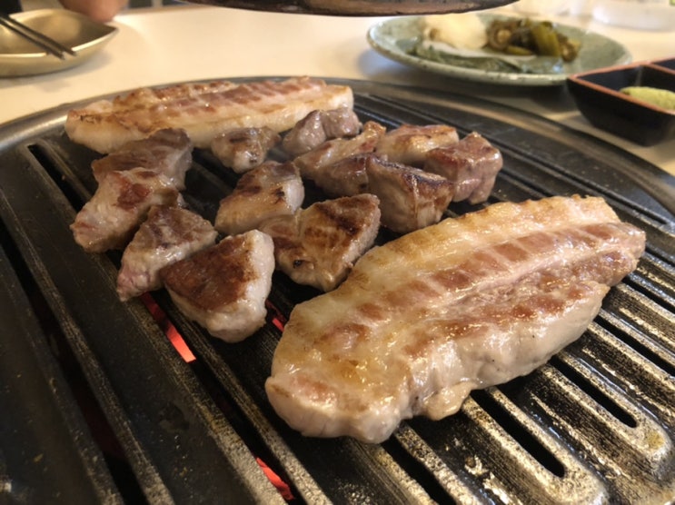  성수맛집, 고기 구워주는 집 꿉당 성수점 / 성수동 목살, 삼겹살 맛집 추천 :) 메뉴, 웨이팅, 주차 정보 포함