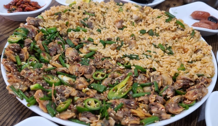  엄지네 포장마차(속초점) 꼬막무침 비빔밥