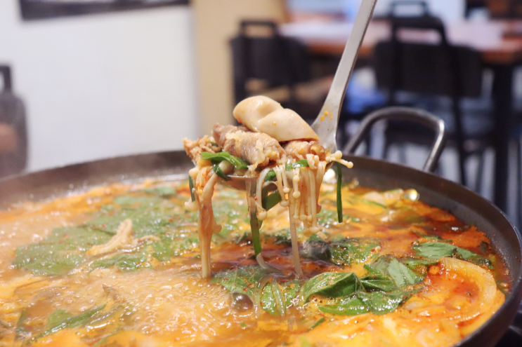  소곱창전골이 푸짐하고 맛있었던 문정역 맛집 한우상회