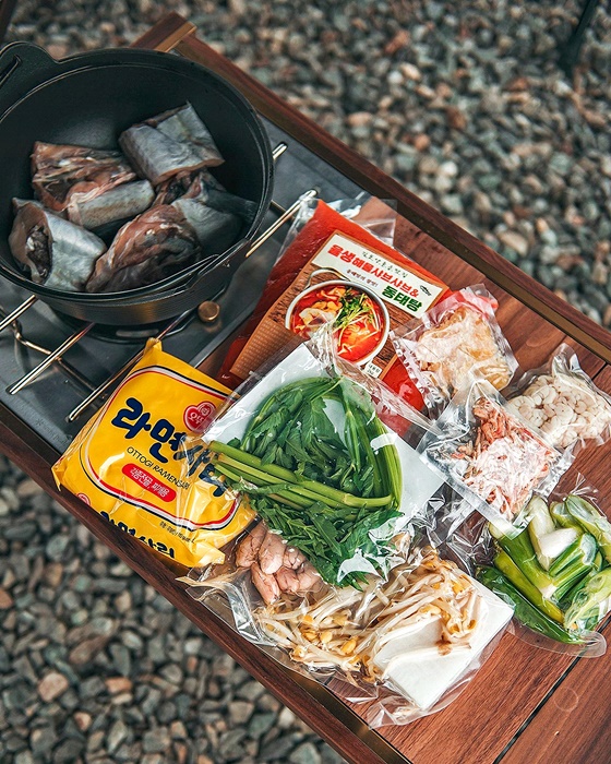  캠핑의 꽃 동태탕과 만석닭강정~~!