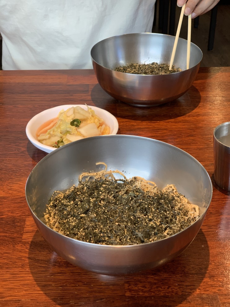 들기름 막국수 핫플 "고기리 막국수"  (with cafe. 개울가에 핀 야생화)