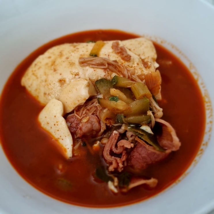  곰곰 우삼겹 순두부찌개 양도 많고 완전 맛있다!(쿠팡 밀키트 추천)