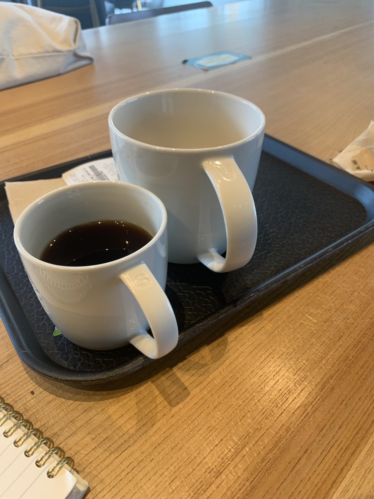 오늘 아침은 커피 두잔