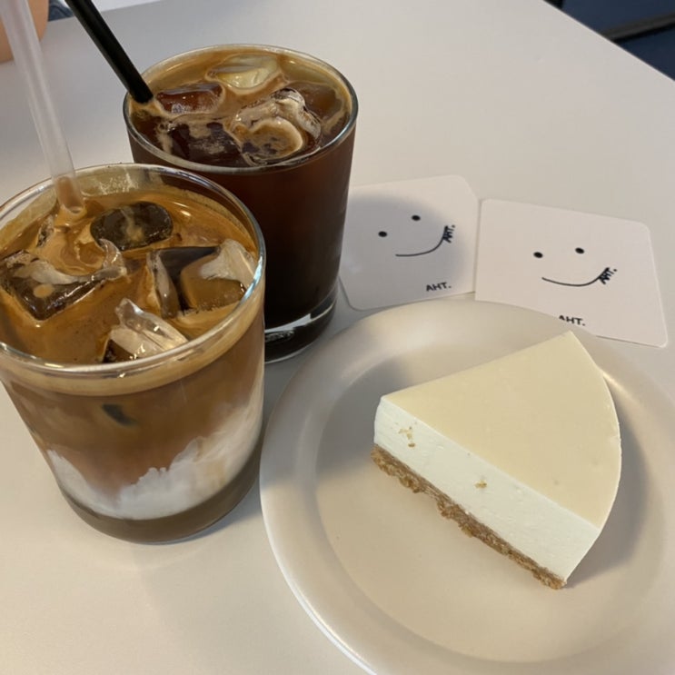  [AHT COFFEE] 김량장동 힙하고 트렌디한 감성 카페 추천