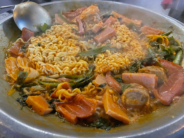  신논현점심추천 부대찌개 어떠세요? [완백]
