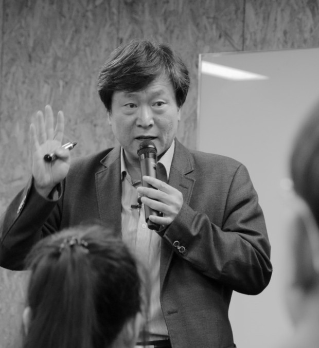 우리의 불행은 당연하지 않습니다_JTBC '차이나는 클라스' 김누리 교수 화제의 명강의 우리의 불행은 당연하지 않습니다_JTBC '차이나는 클라스' 김누리 교수 화제의 명강의