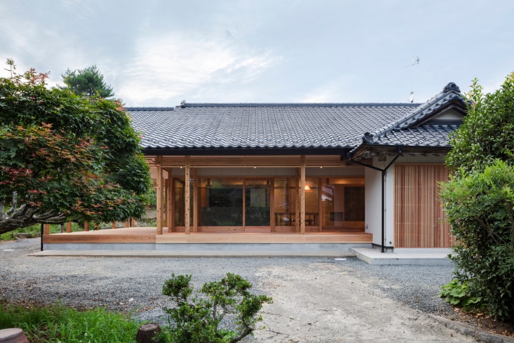 [주거 단독주택 리노베이션/ 일본의 롱 하우스 건축리뷰] 미나미소마의 추억을 기억하는 집