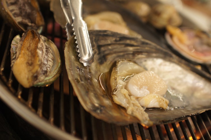  깔끔하고 클래식한 분위기의 대부도 조개구이 맛집 까망조개이야기 리뷰.
